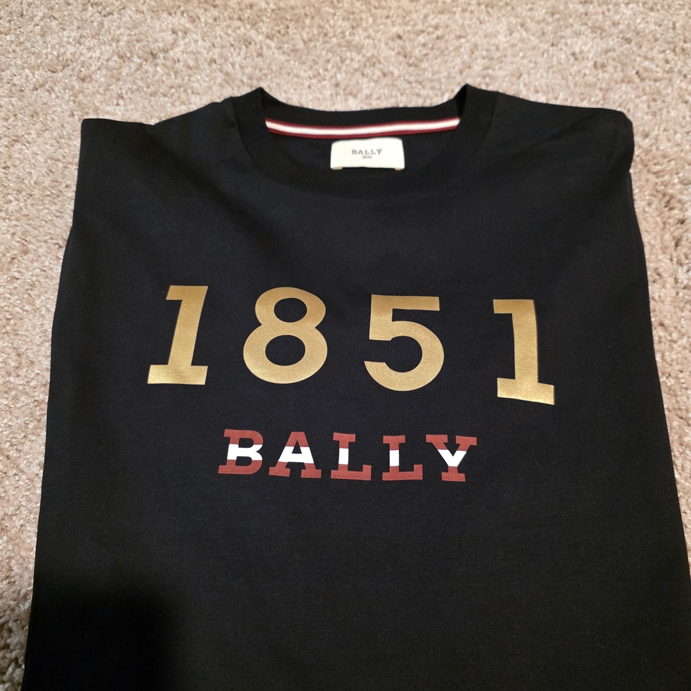 Bally: Black Tee with Gold and Red Details - Picture 4 of 6